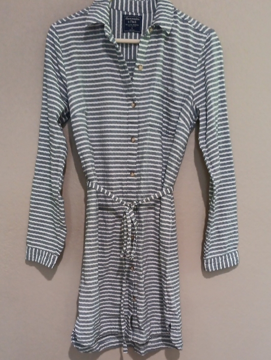 Abercrombie & Fitch Dresses & Skirts - Abercrombie & Fitch Gray and White Striped Shirt Dress with Tie Waist